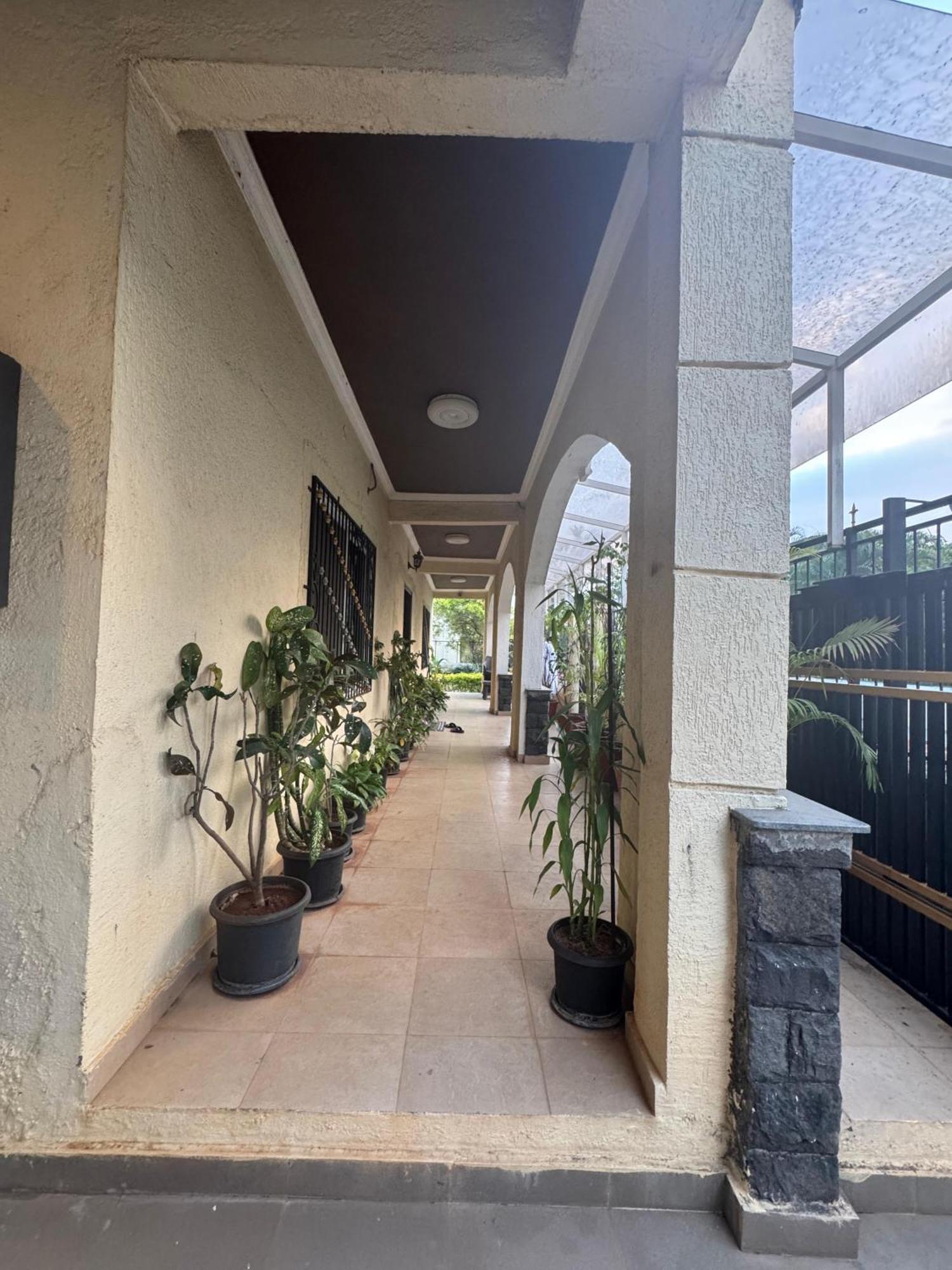 Peace Heaven Villa โลนาวาลา ภายนอก รูปภาพ